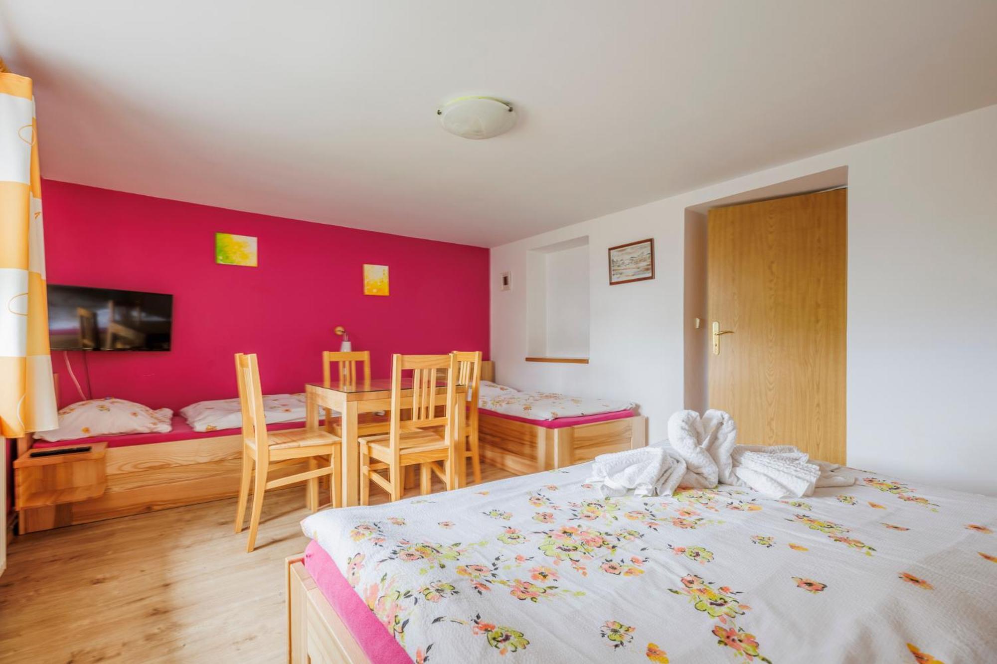 Hotel Kacenka Králíky Bagian luar foto