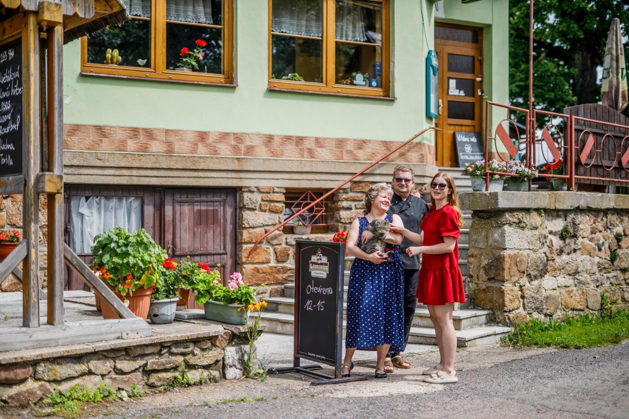 Hotel Kacenka Králíky Bagian luar foto